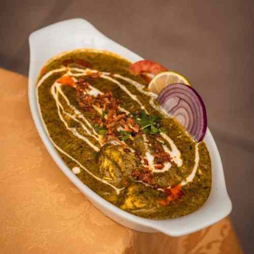 Chicken Mali methi cooked for the best Indian dinner in Lisbon at our restaurant.
